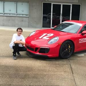 Meet your Posher, Evan